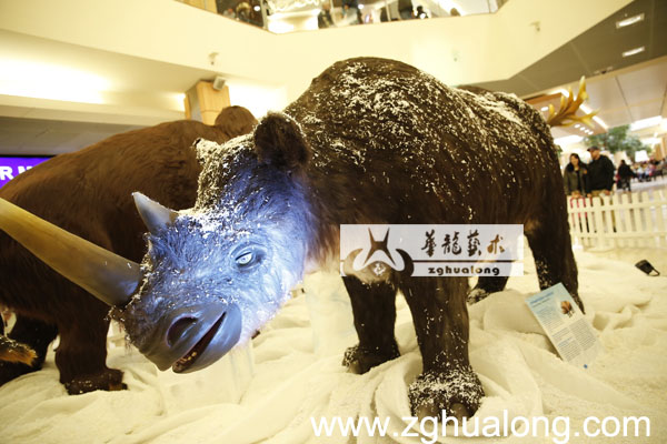 电动机械仿真动物展