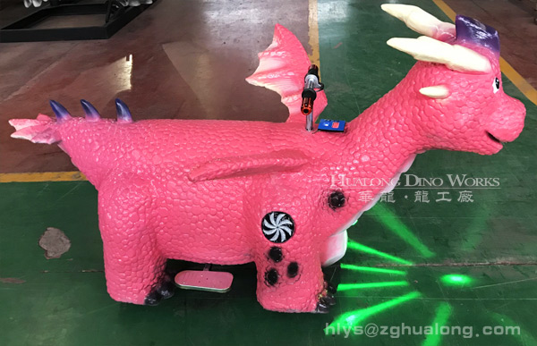 华龙艺术儿童喜爱的骑乘电瓶小车