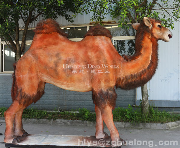 华龙艺术效果逼真仿真1；1骆驼