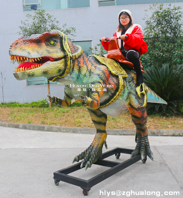 华龙艺术儿童大人可骑乘的恐龙