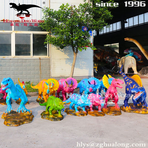 自贡华龙华艺术 商场美陈小型玻璃钢恐龙摆件