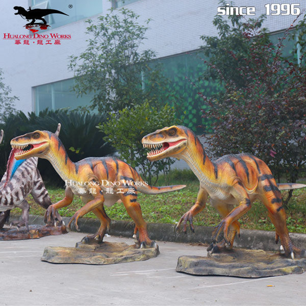 自贡华龙艺术 商场美陈小型玻璃钢恐龙装饰摆件