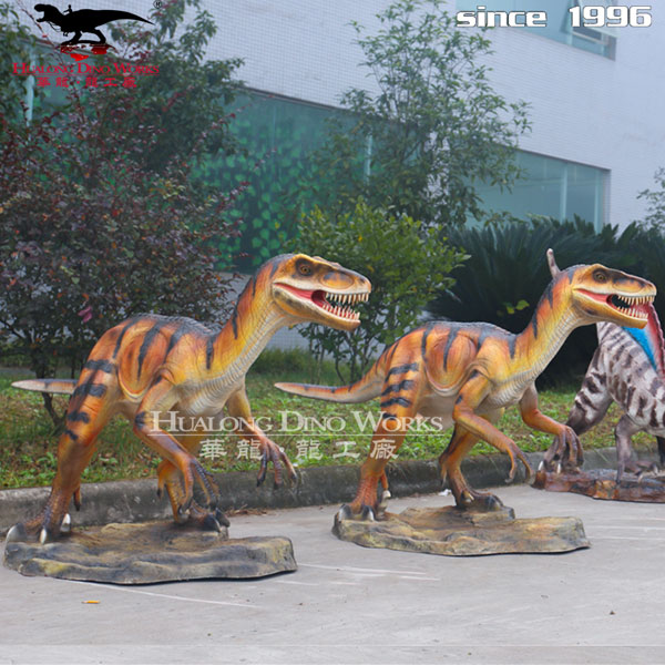 自贡华龙艺术 户外小型精美的玻璃钢迅猛龙模型