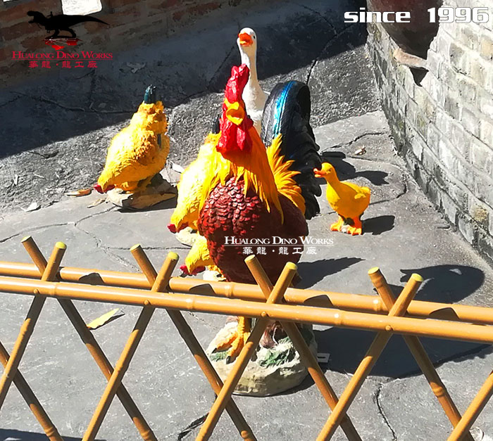 户外景区贴毛的仿真母鸡模型